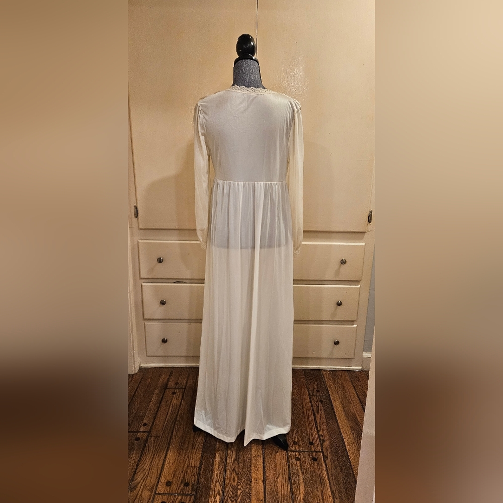 Vintage JCPenney Ivory Nylon Nightgown Lace Smocked Long Sleeve M - Picture 2 of 10